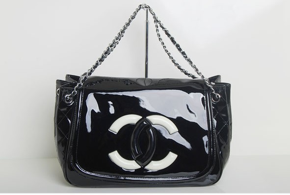 Replica Chanel Cruise Lipstick Patent Tote bag A47925 Black On Sale